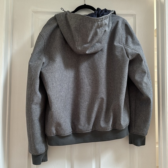 Tommy Hilfiger / Men's Jacket - Picture 6 of 8